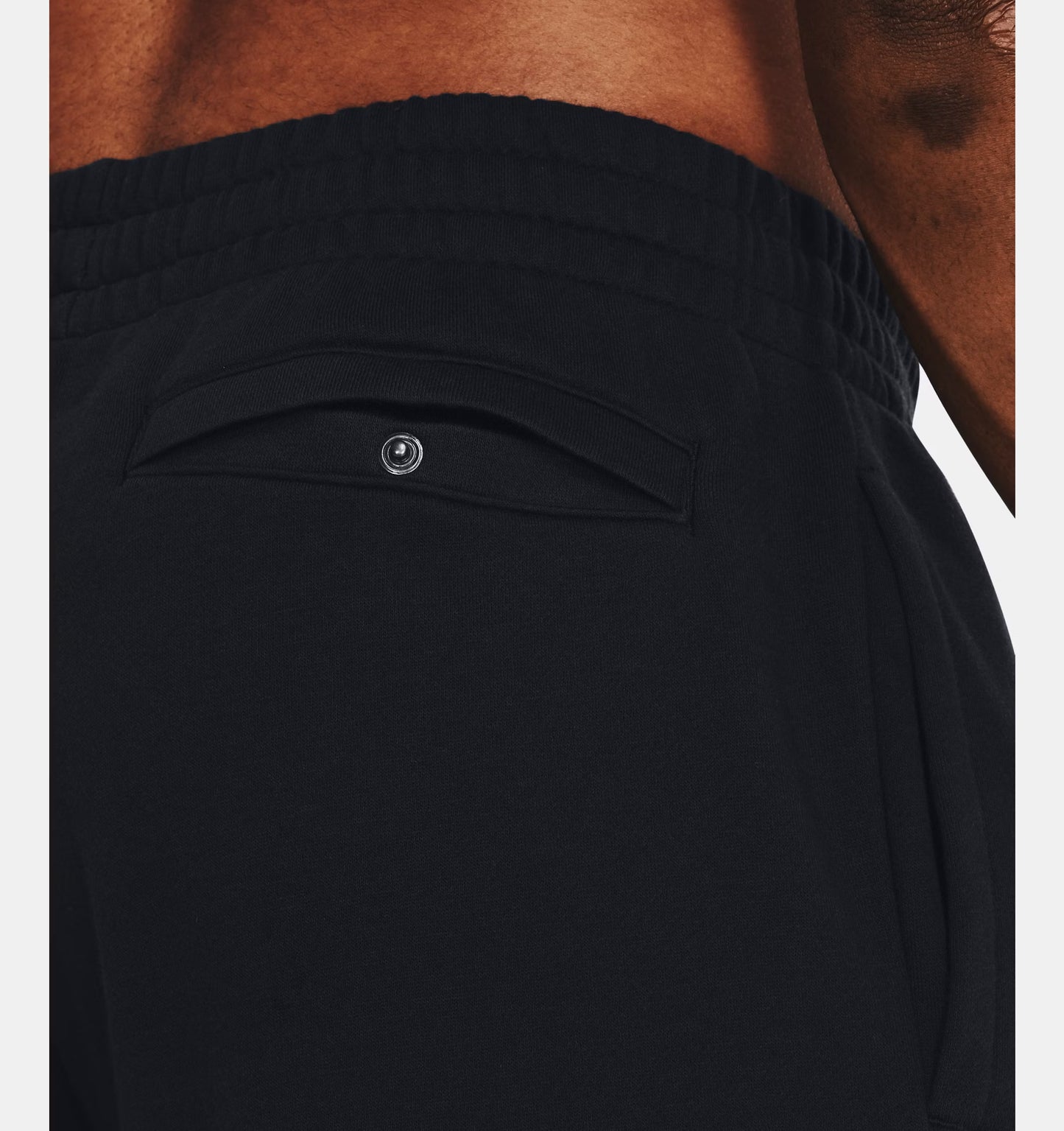 Męskie spodnie dresowe z Rival Fleece Under Armour Joggers Black 1379768-001